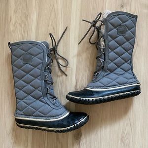 Sorel snow boots size 8.5. Lighter weight. GUC